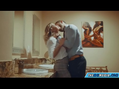 ❤️ Nuair a mheallann blonde busty tú i seomra scíthe poiblí ❤❌ Físeán porn ag porn % ga.sexygirlspics-com.ru% ❌️❤